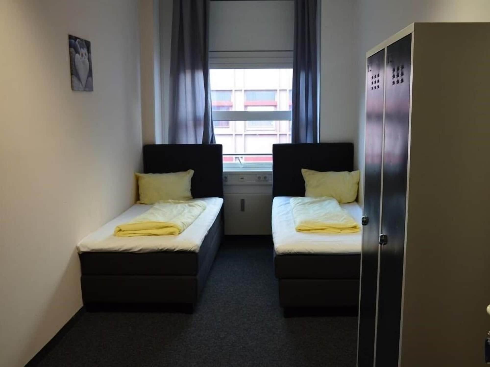 Low Budget Hostel มิวนิก ภายนอก รูปภาพ