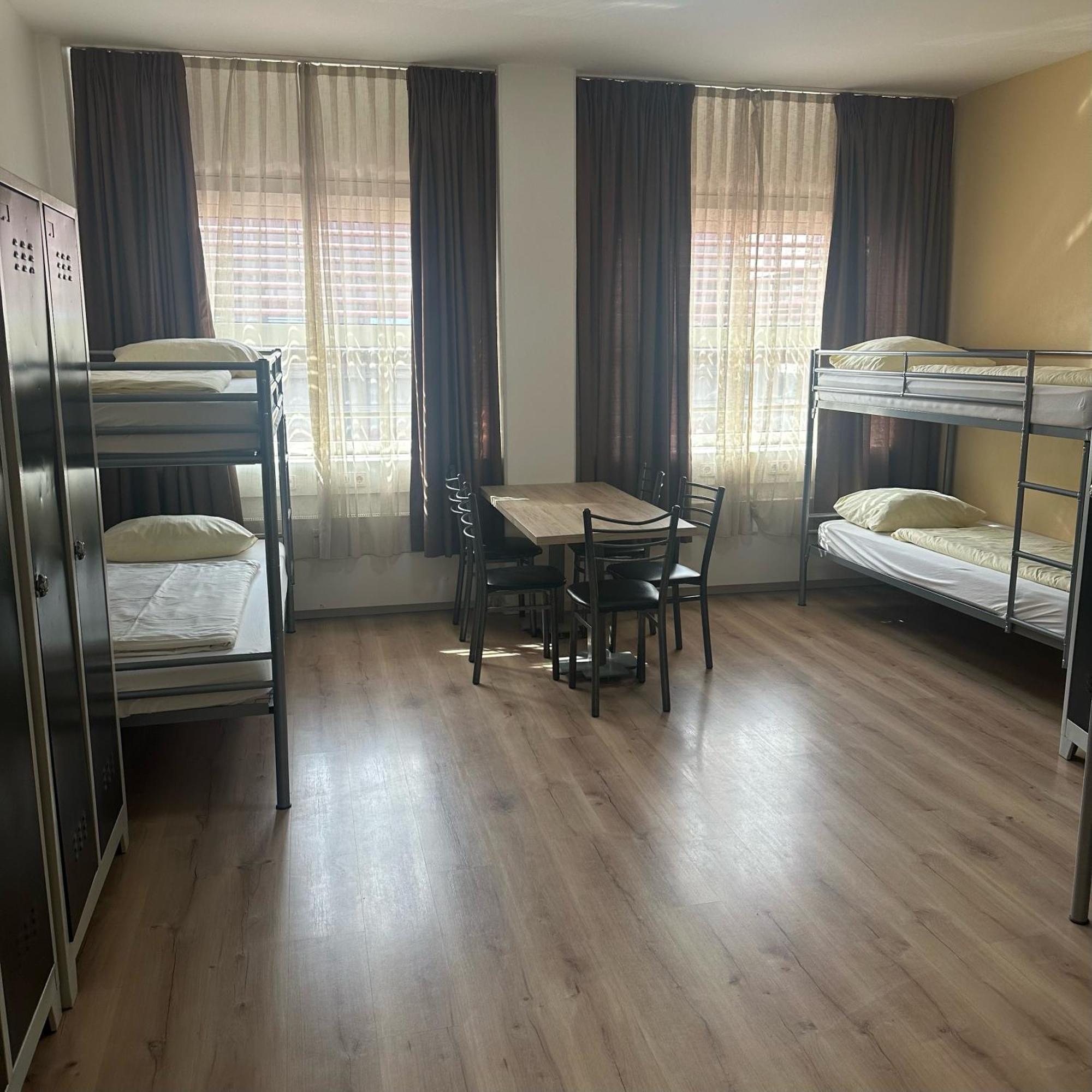 Low Budget Hostel มิวนิก ภายนอก รูปภาพ